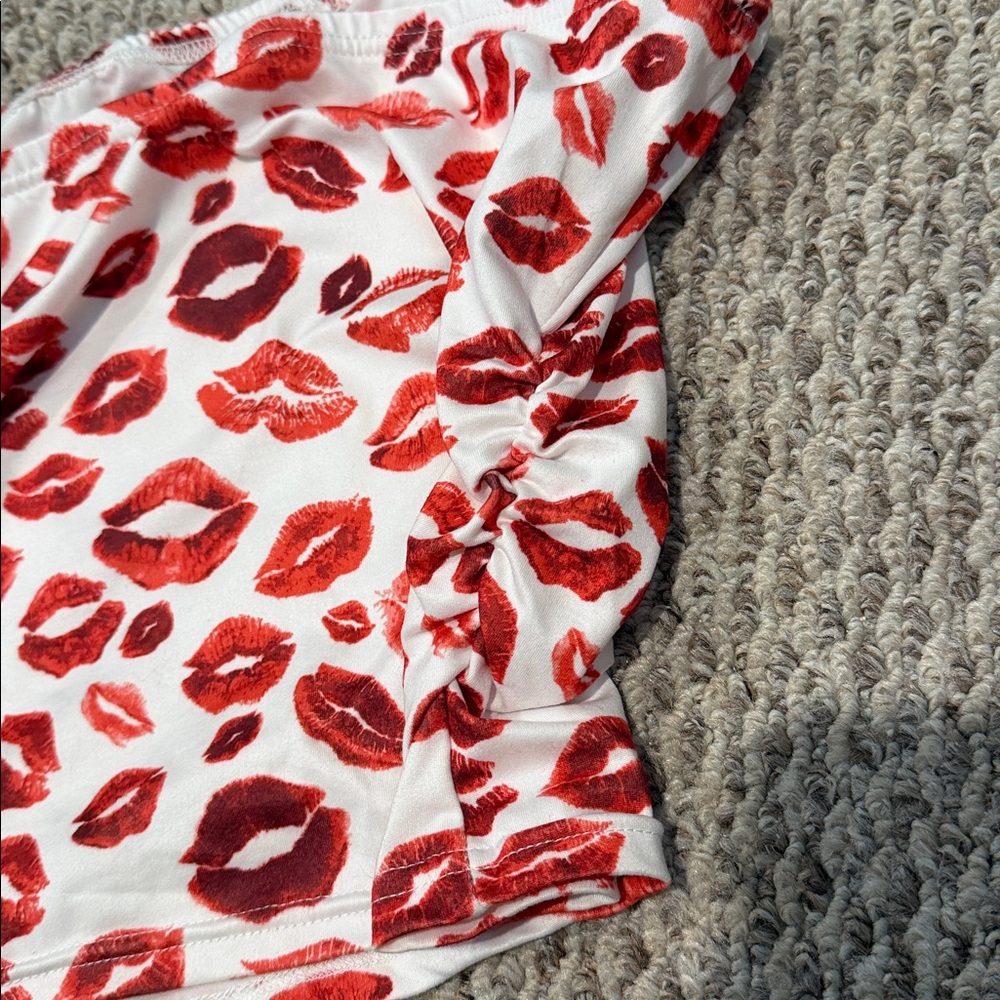 Lipstick Print Tube Top - Picture 4 of 5